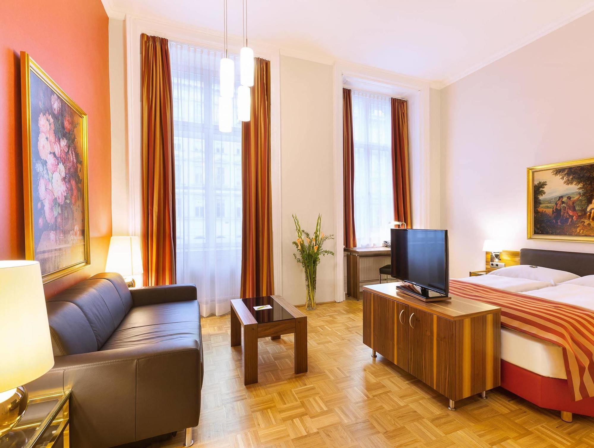 Hotel Living An Der Oper Wien