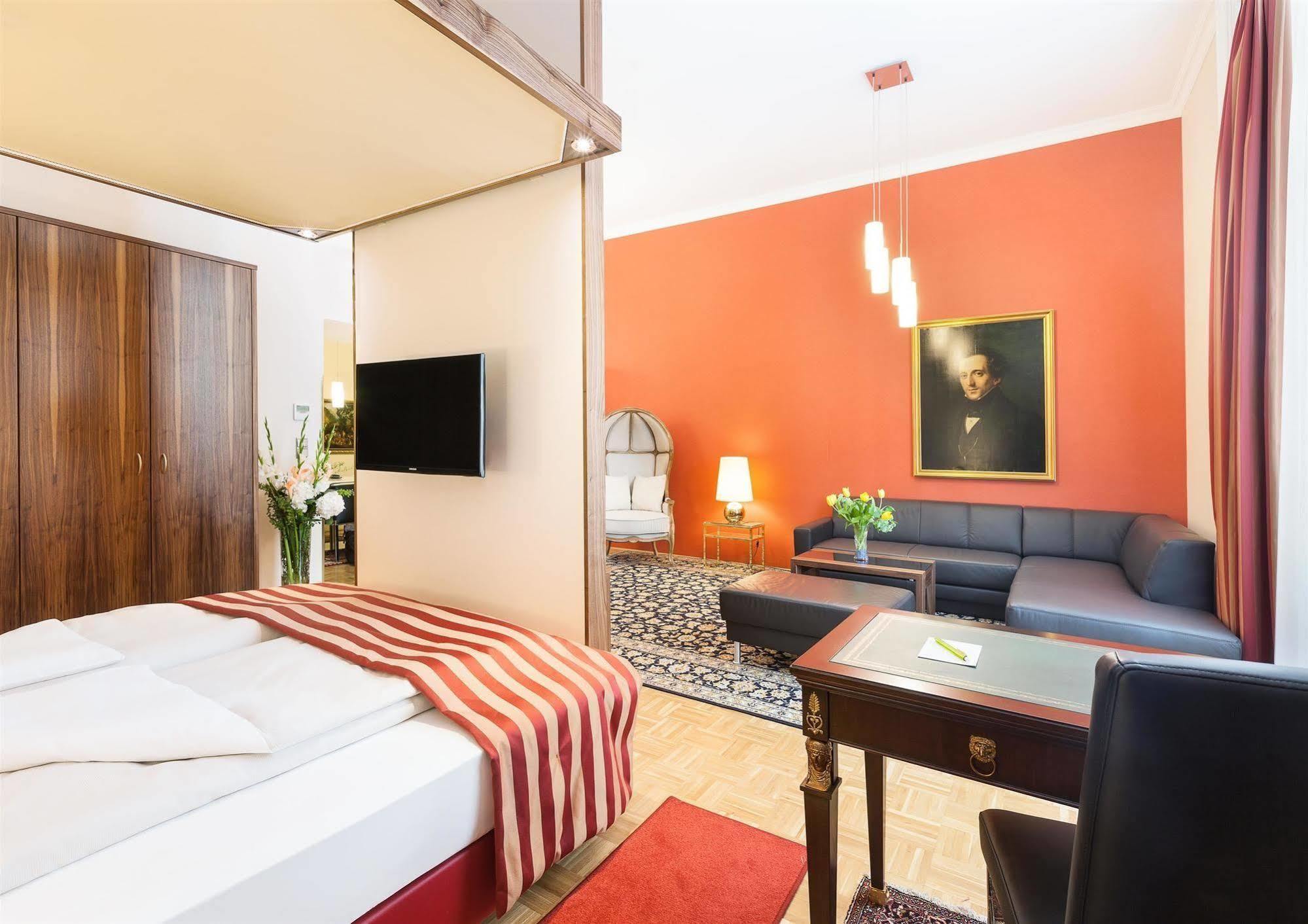 Hotel Living An Der Oper Wien