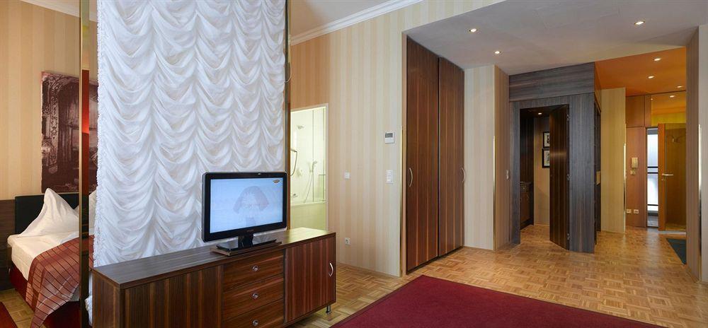 Living An Der Oper Hotel Wien