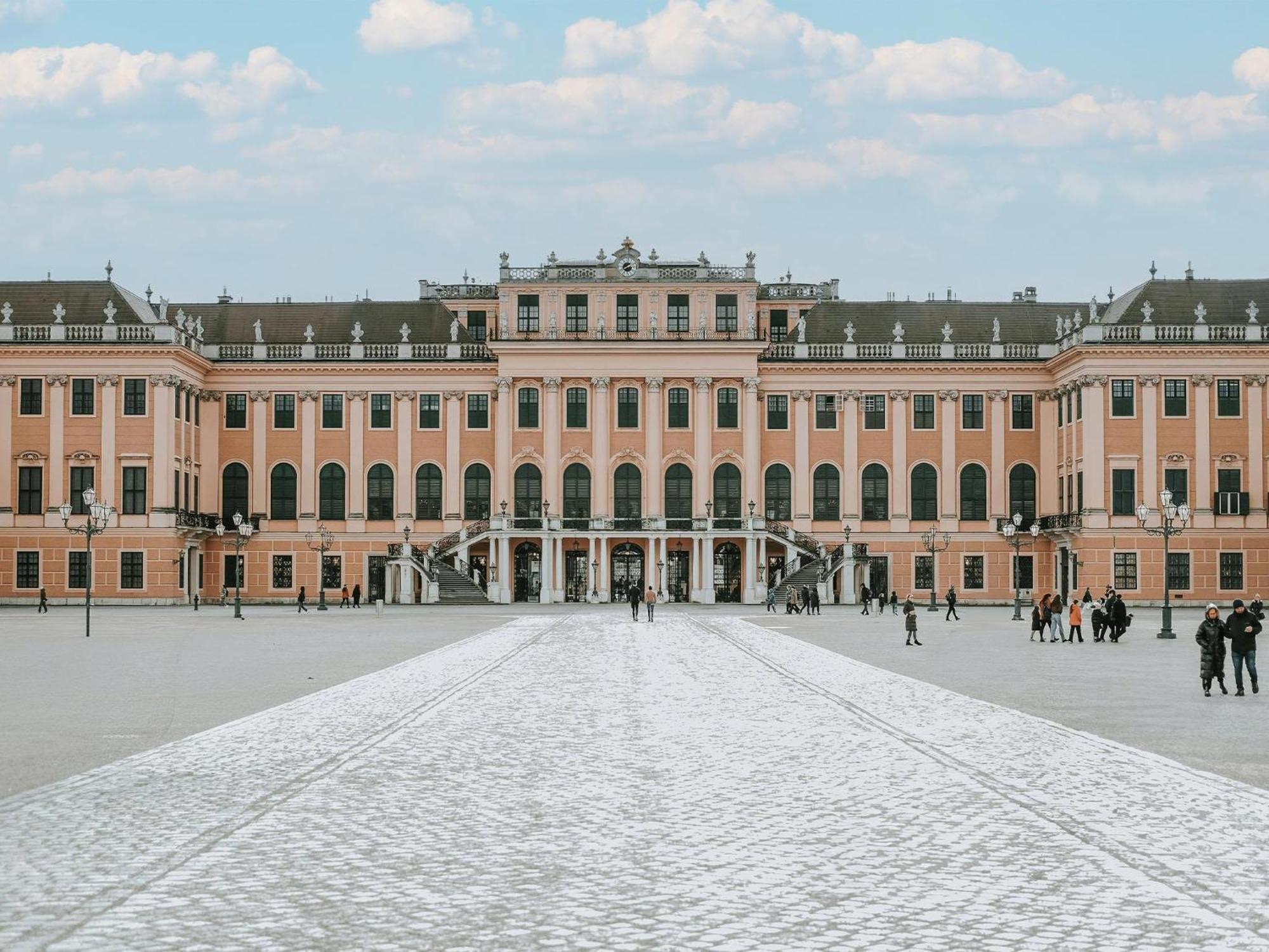 Living An Der Oper Wien